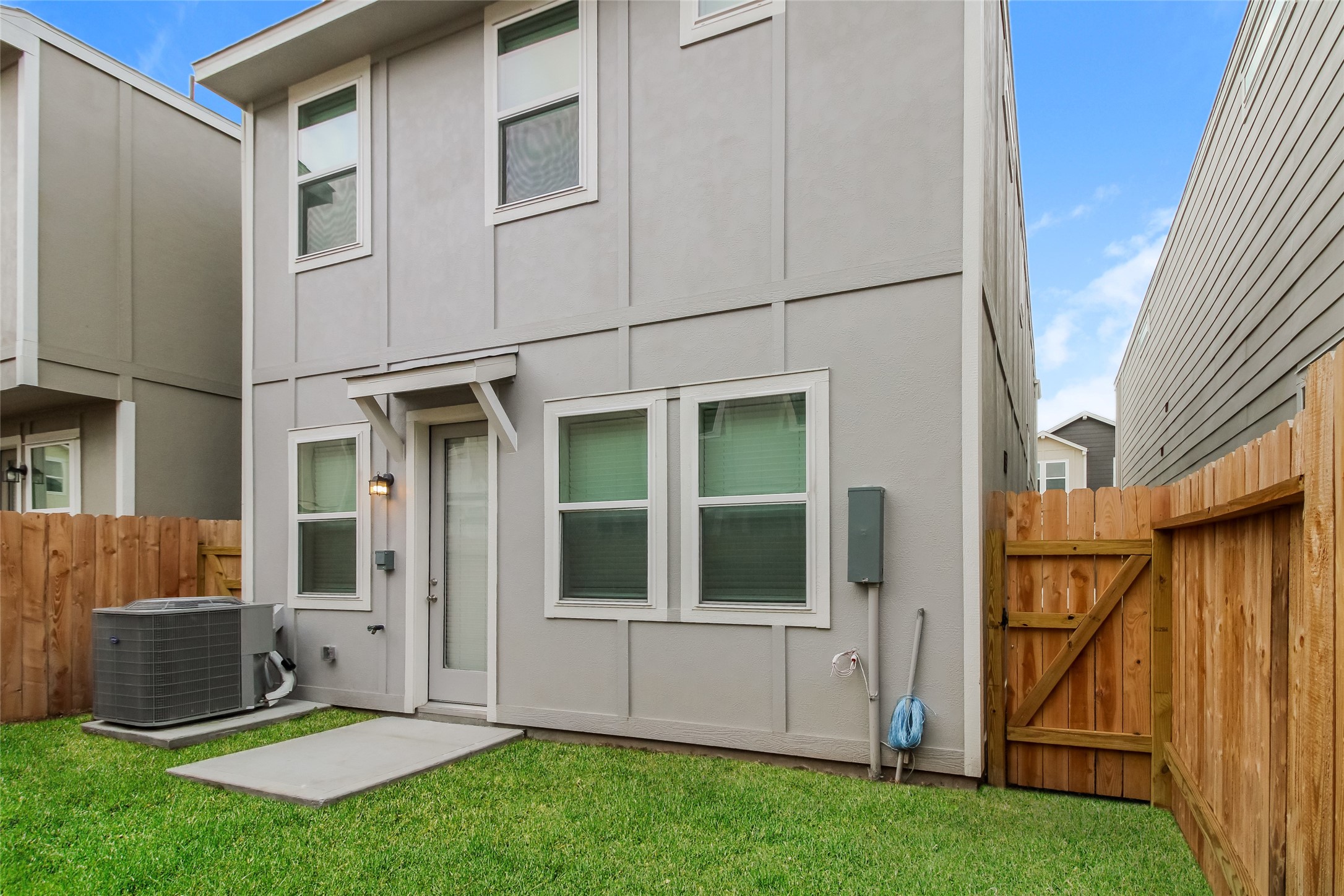 9813 Spring Fern Lane Houston, TX 77080 - Photo 4 of 17