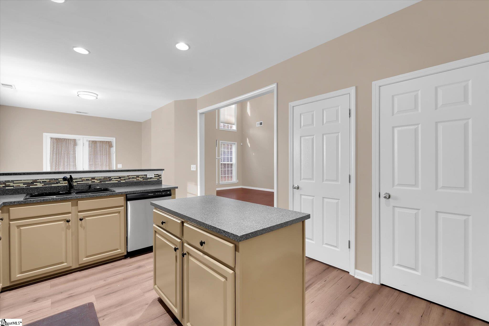 470 Drayton Hall Boulevard Duncan, SC 29334 - Photo 12 of 29