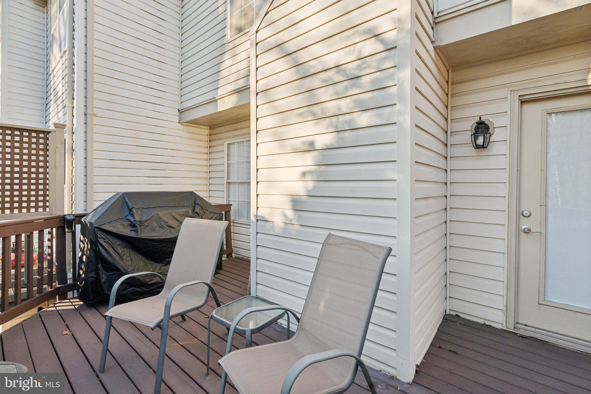 410 McDaniel Drive Purcellville, VA 20132 - Photo 6 of 36 a view of a outdoor seating area with furniture