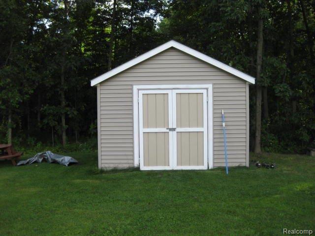 8445 Short Road Columbus, MI 48063 - Photo 4 of 23 IMG_6578.jpg