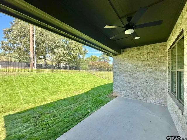 $1,995 | 2404 Henshaw Crk Drive, Unit 101, Tyler, TX 75703