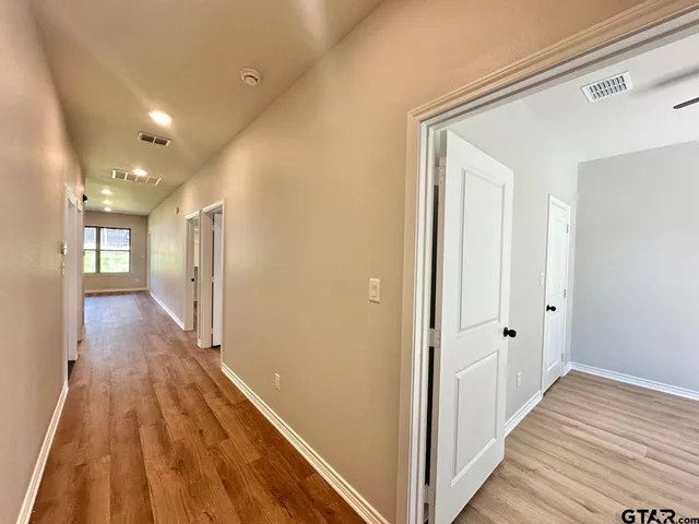 $1,995 | 2404 Henshaw Crk Drive, Unit 101, Tyler, TX 75703