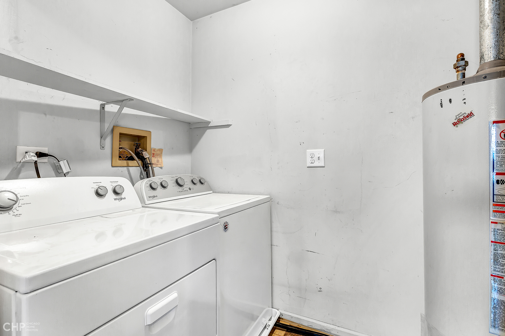 2621 College Hill Circle, Unit 63 Schaumburg, IL 60173 - Photo 19 of 21 a utility room with dryer and washer