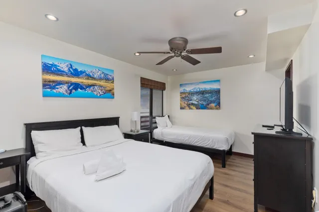 $950,000 | 826 Lakeview Boulevard, Unit 309, Mammoth Lakes, CA 93546