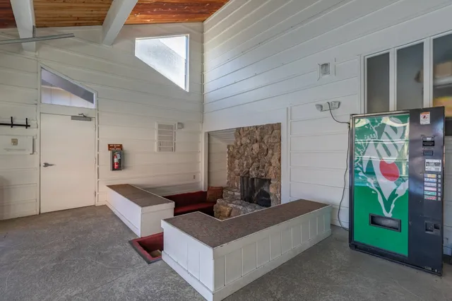 $950,000 | 826 Lakeview Boulevard, Unit 309, Mammoth Lakes, CA 93546