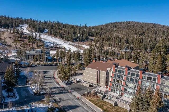 $950,000 | 826 Lakeview Boulevard, Unit 309, Mammoth Lakes, CA 93546