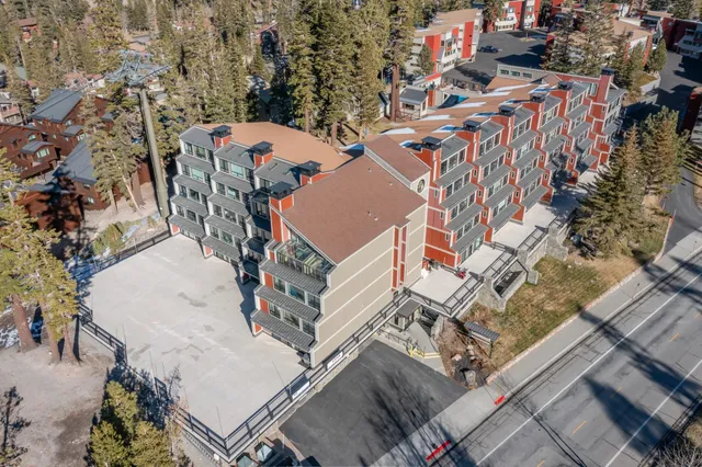 $950,000 | 826 Lakeview Boulevard, Unit 309, Mammoth Lakes, CA 93546