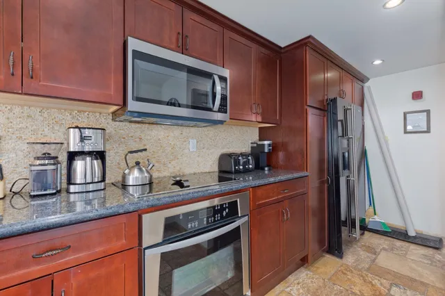 $950,000 | 826 Lakeview Boulevard, Unit 309, Mammoth Lakes, CA 93546