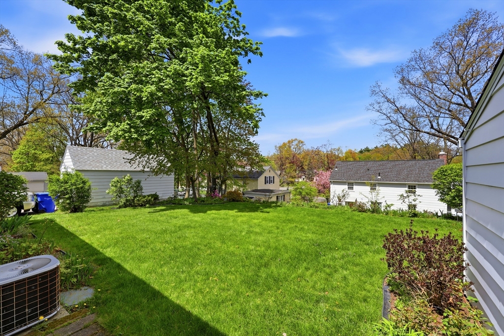 48 Weymouth Street Springfield, MA 01108 - Photo 29 of 29