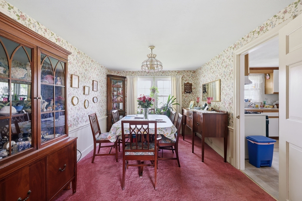 48 Weymouth Street Springfield, MA 01108 - Photo 3 of 29