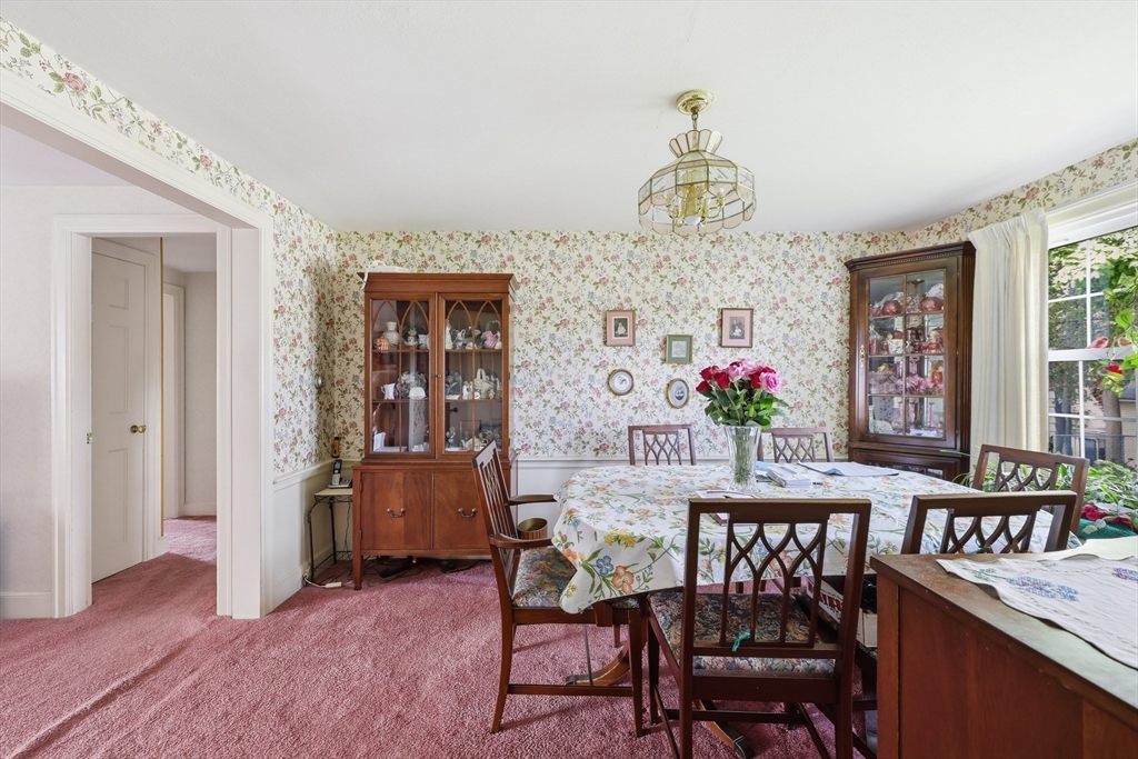 48 Weymouth Street Springfield, MA 01108 - Photo 7 of 29