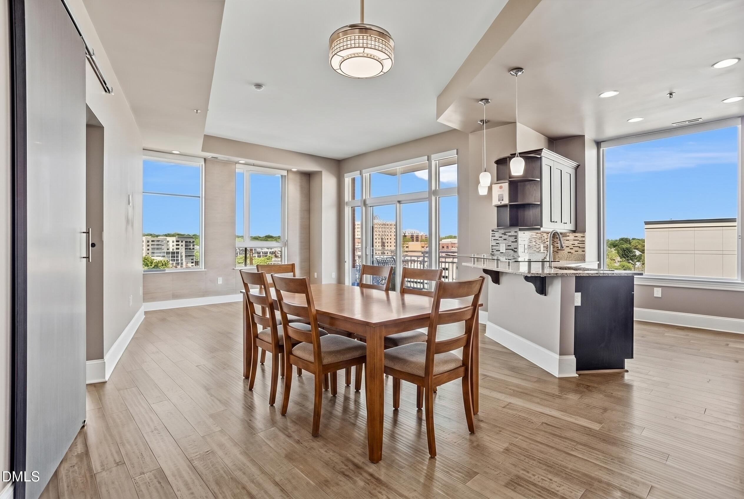 400 West North Street, Unit 610 Raleigh, NC 27603 - Photo 9 of 53 Dining Table