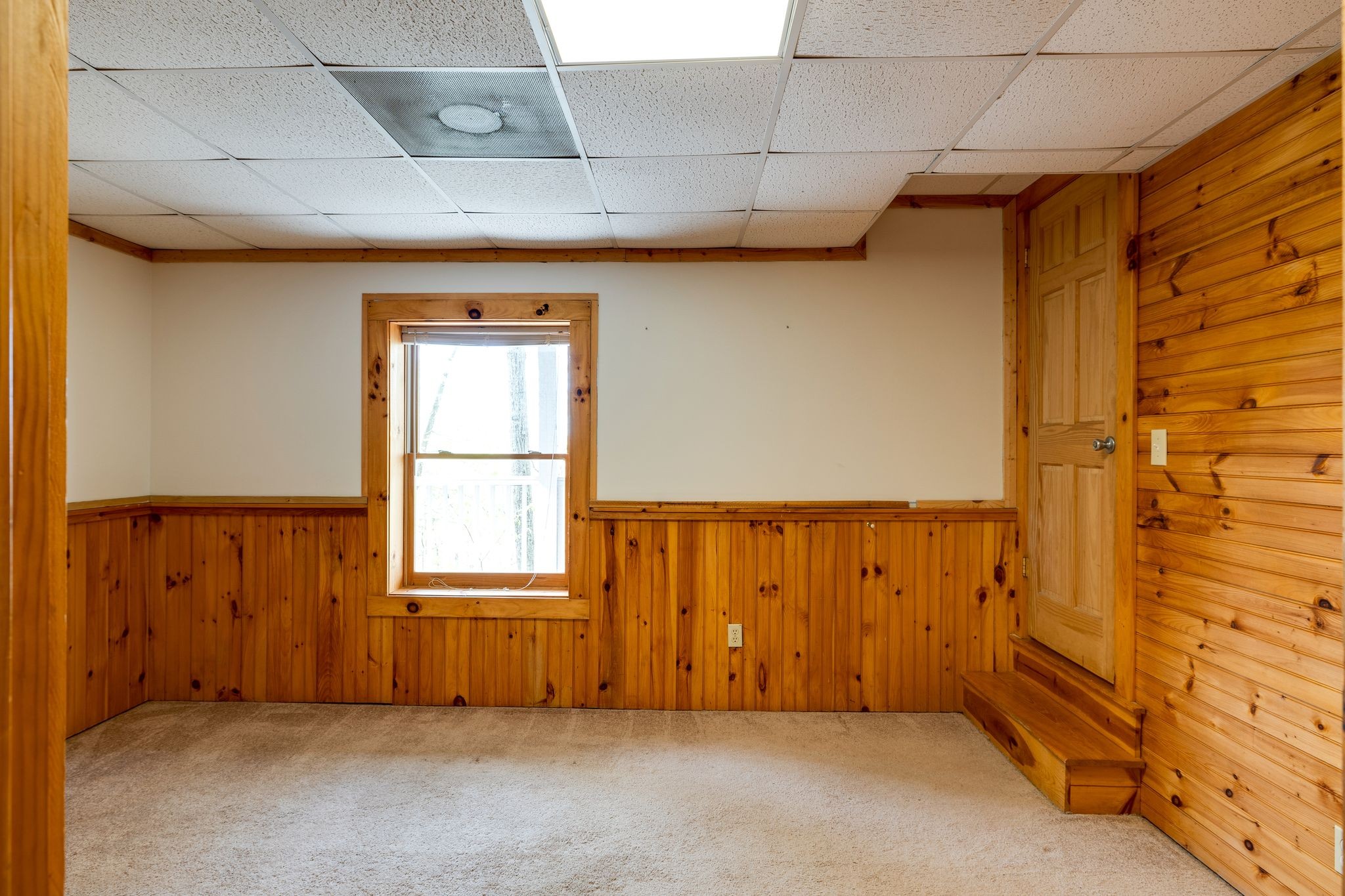 1707 Sugar Ridge Road Spring Hill, TN 37174 - Photo 20 of 38 an empty room with windows