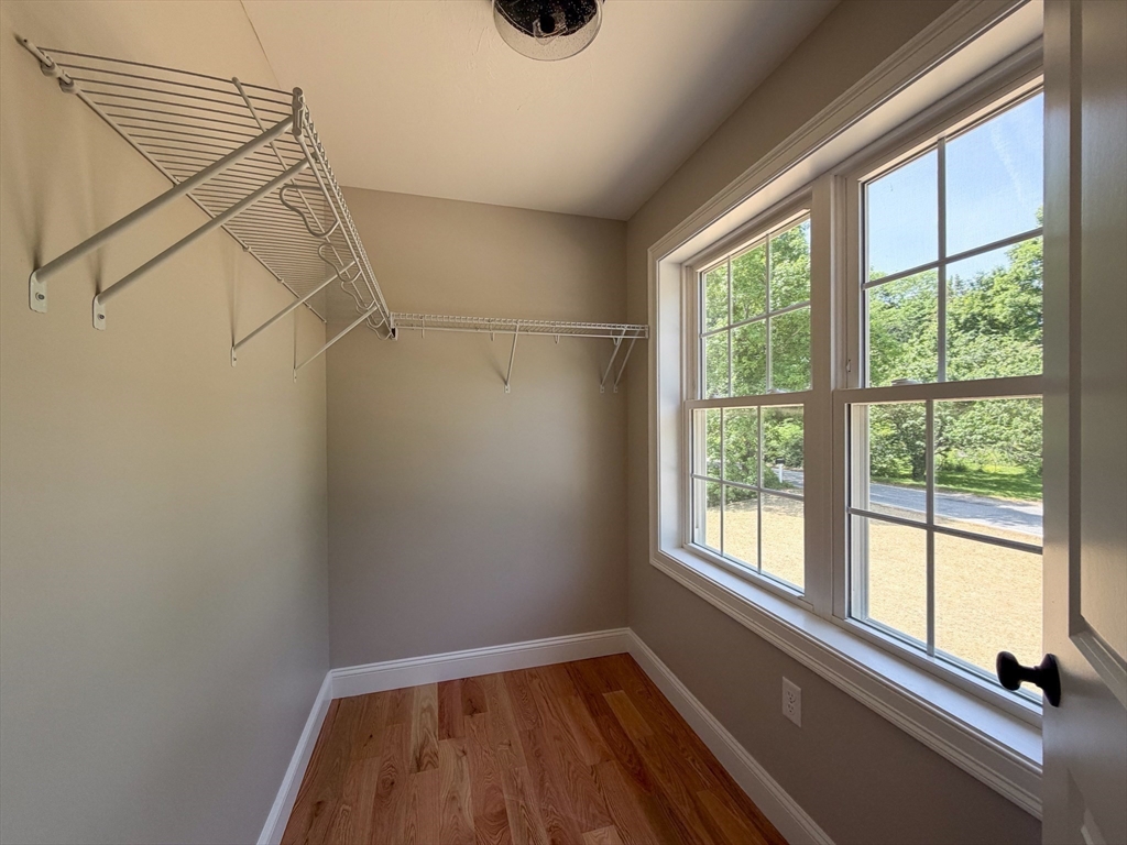 555 Neck Road Lancaster, MA 01523 - Photo 18 of 30