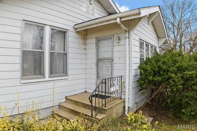 $95,000 | 1501 North Keebler Avenue, Collinsville, IL 62234