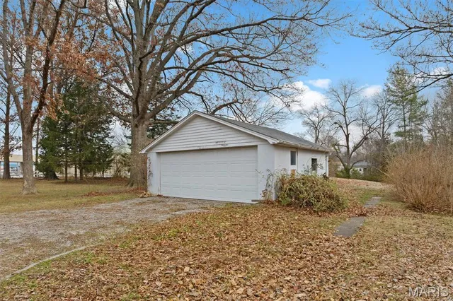 $95,000 | 1501 North Keebler Avenue, Collinsville, IL 62234