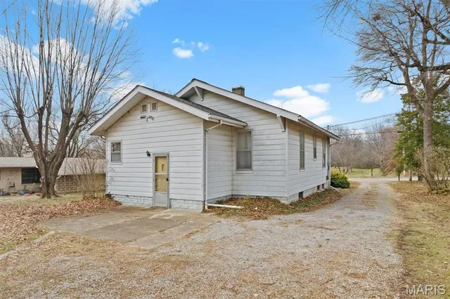 $95,000 | 1501 North Keebler Avenue, Collinsville, IL 62234