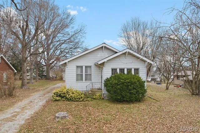 $95,000 | 1501 North Keebler Avenue, Collinsville, IL 62234