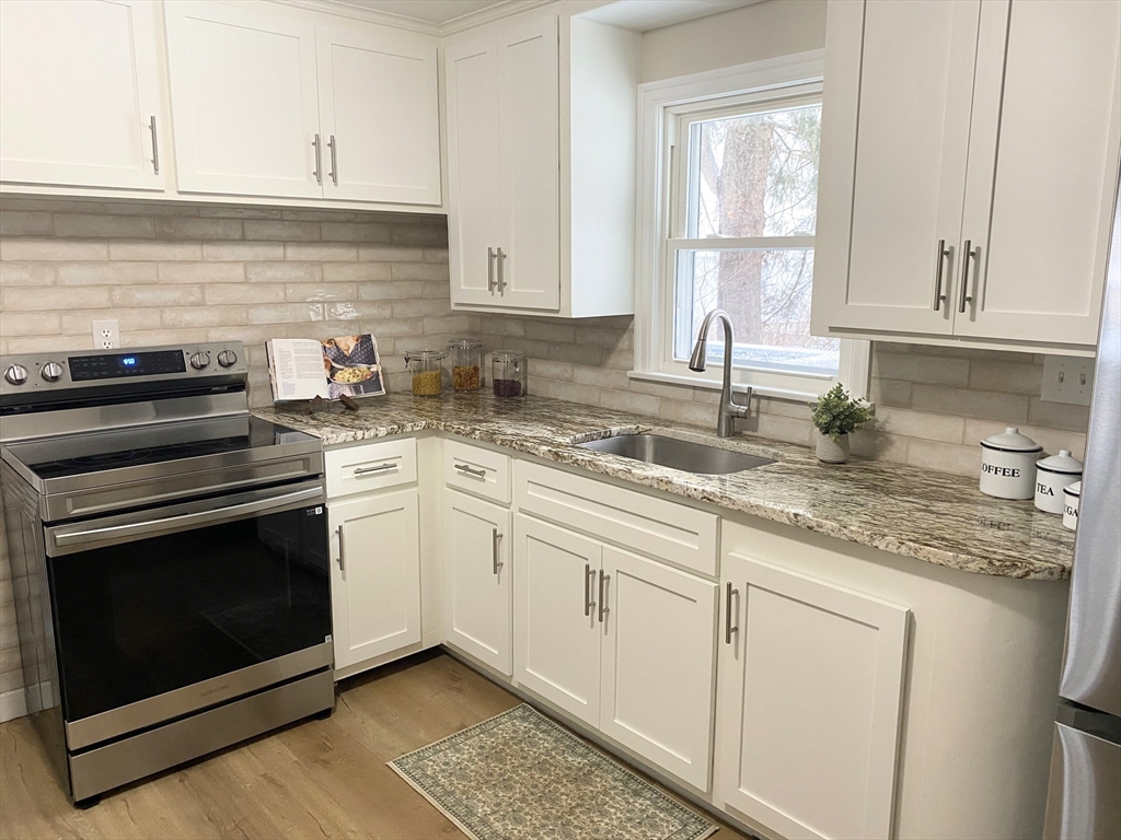 6 Ludington Road Worcester, MA 01602 - Photo 4 of 32