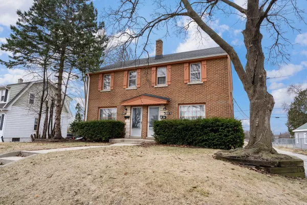 $389,000 | 2135 South S 102 Street, Unit 2137, West Allis, WI 53227