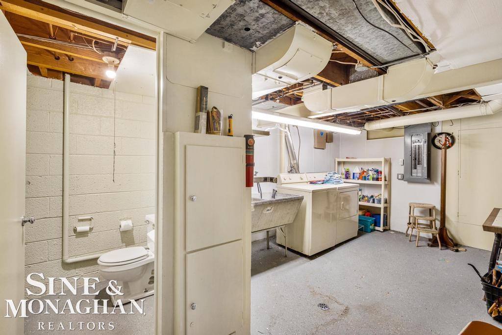 89 Handy Road Grosse Pointe, MI 48236 - Photo 26 of 41 50129691-87250375-0281-4611-a087-f168f0186603.JPG