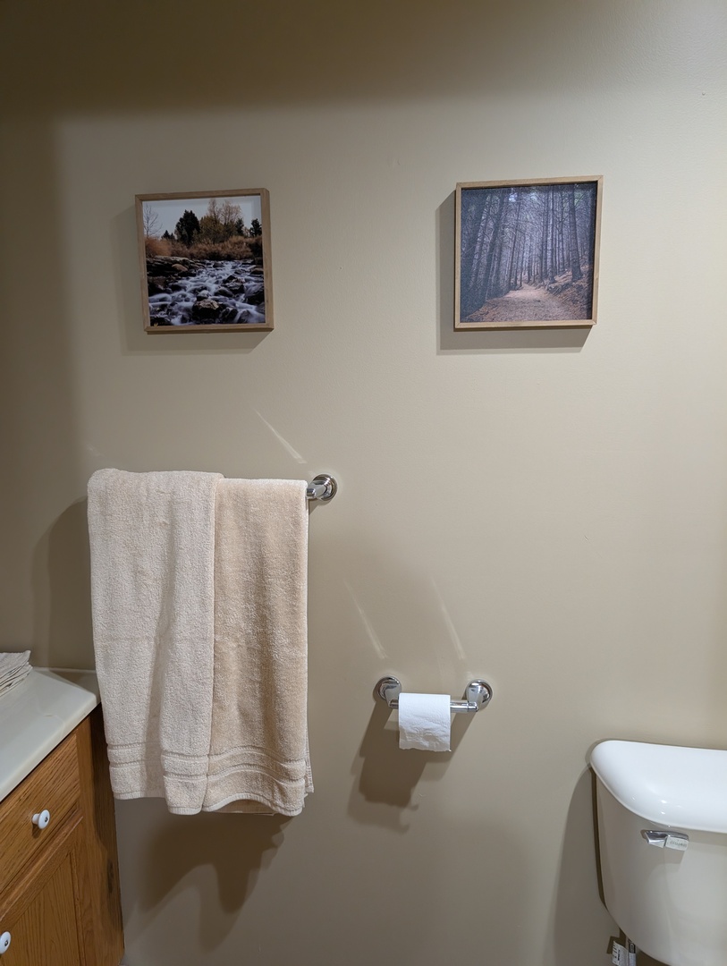325 South Clark Street, Unit 2G Utica, IL 61373 - Photo 10 of 12