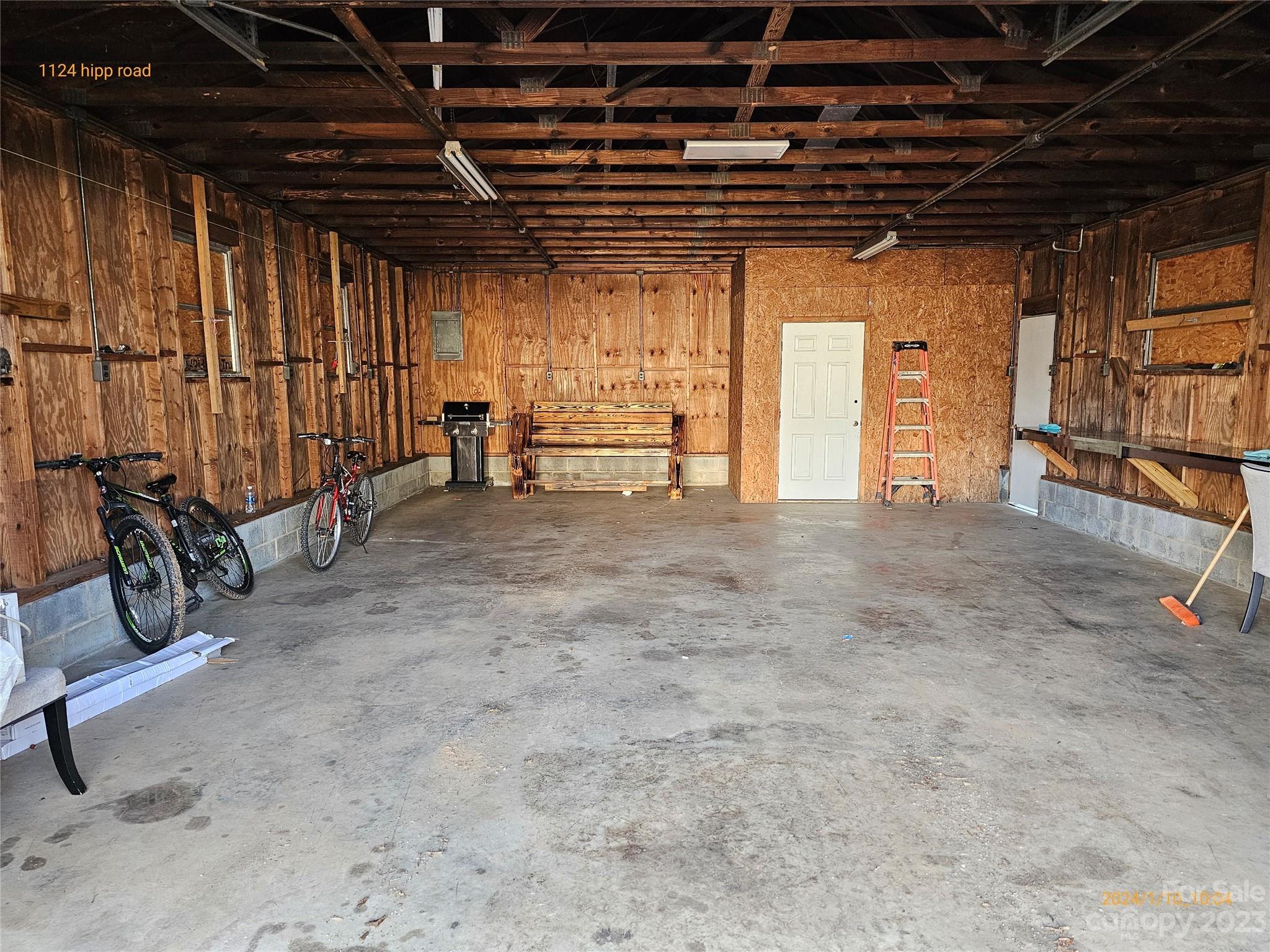 1124 Hipp Road Charlotte, NC 28216 - Photo 10 of 11 Gallery Image 10