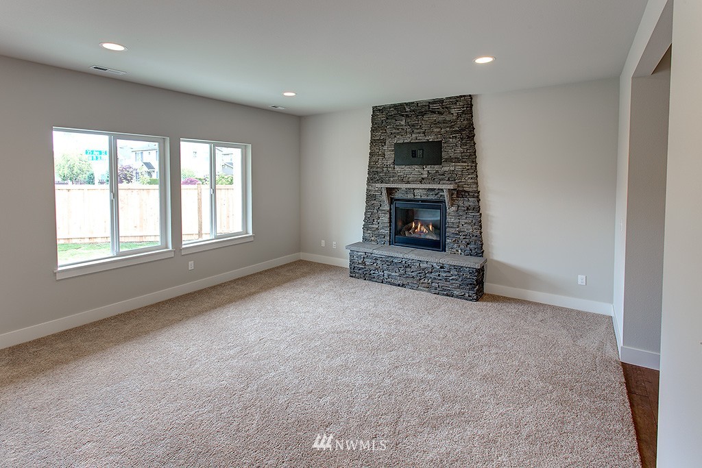 3709 200th Place Southeast Bothell, WA 98012 - Photo 3 of 8 Gallery Image 3