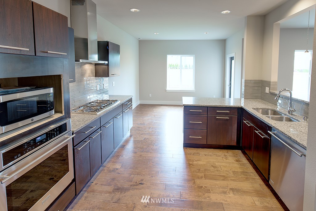 3709 200th Place Southeast Bothell, WA 98012 - Photo 6 of 8 Gallery Image 6