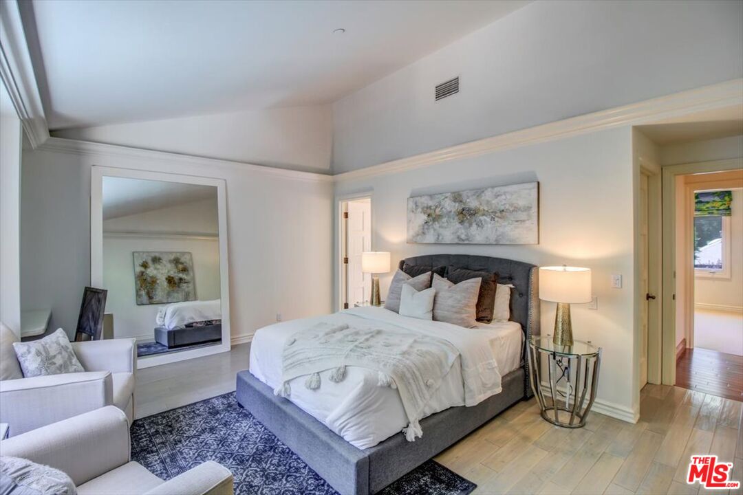 15526 Hamner Drive Los Angeles, CA 90077 - Photo 12 of 30