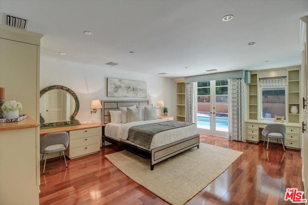 15526 Hamner Drive Los Angeles, CA 90077 - Photo 16 of 30