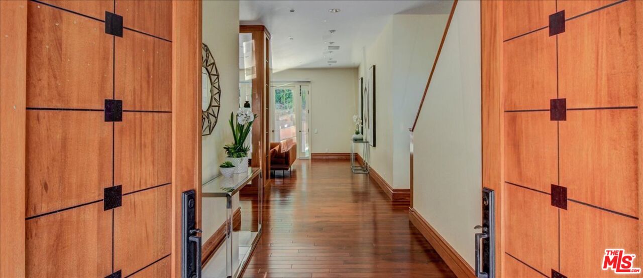 15526 Hamner Drive Los Angeles, CA 90077 - Photo 2 of 30