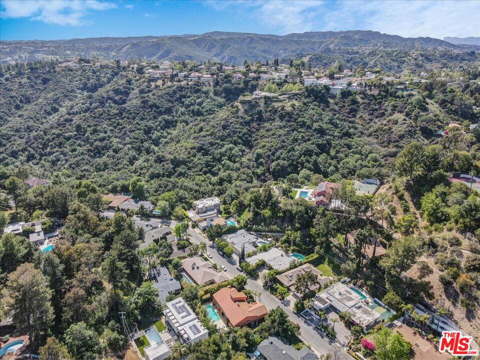 15526 Hamner Drive Los Angeles, CA 90077 - Photo 30 of 30