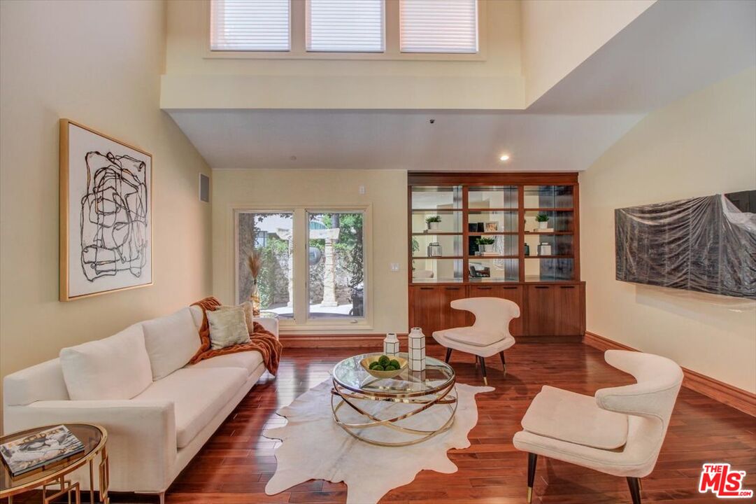 15526 Hamner Drive Los Angeles, CA 90077 - Photo 6 of 30