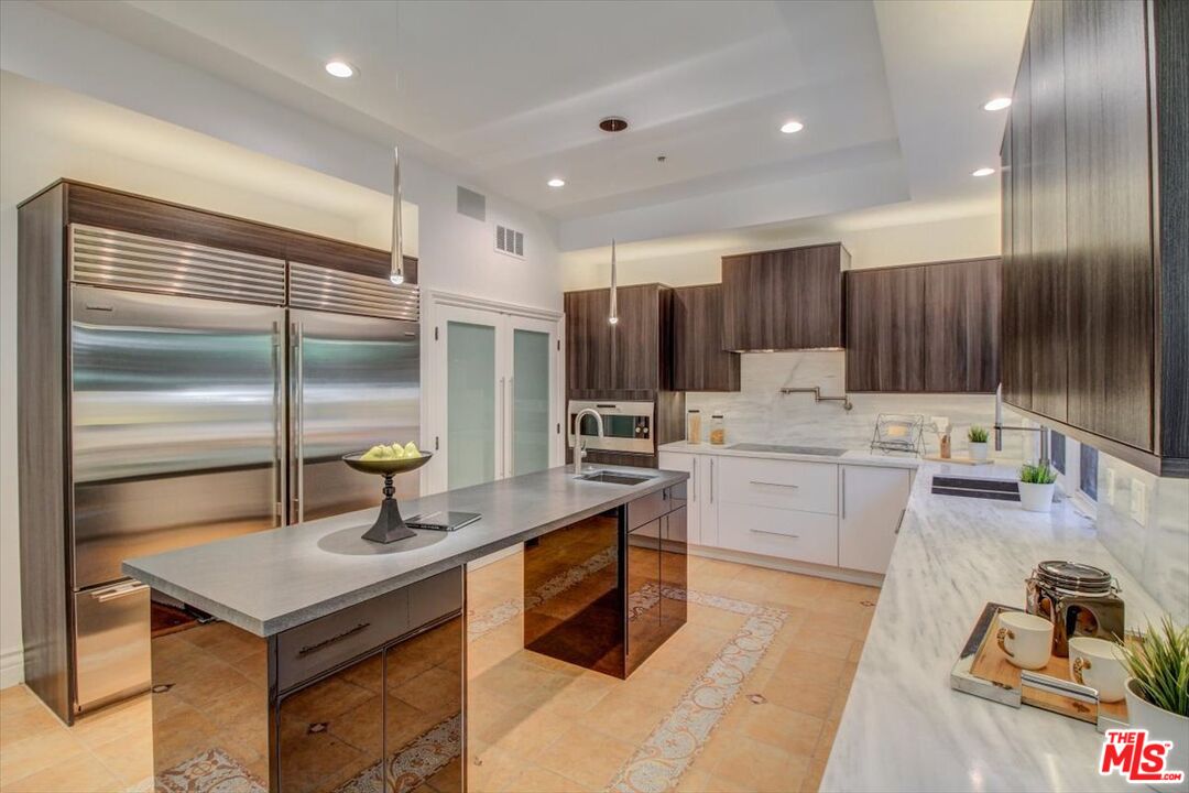 15526 Hamner Drive Los Angeles, CA 90077 - Photo 9 of 30