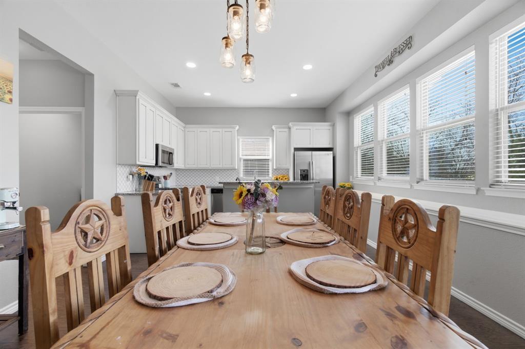711 Hadley Lane Valley View, TX 76272 - Photo 3 of 40 Dining room with baseboards and recessed lighting