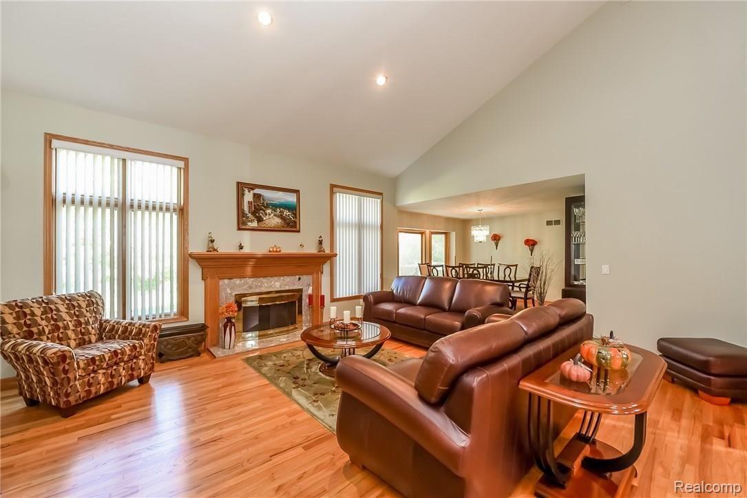 36140 Hardenburg Road Farmington, MI 48331 - Photo 19 of 69 0036.jpg