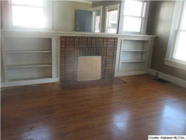 808 Valley Road Fairfield, AL 35064 - Photo 3 of 13
