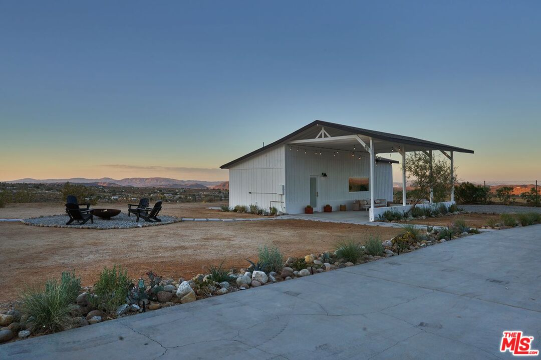 55522 Chaparral Road Yucca Valley, CA 92284 - Photo 54 of 64