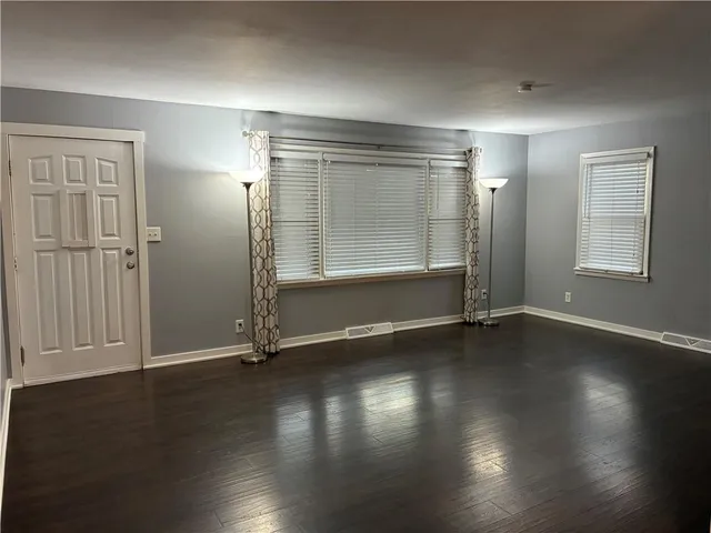 $190,000 | 1809 West Main Street, Blue Springs, MO 64015