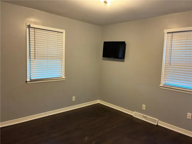 $190,000 | 1809 West Main Street, Blue Springs, MO 64015