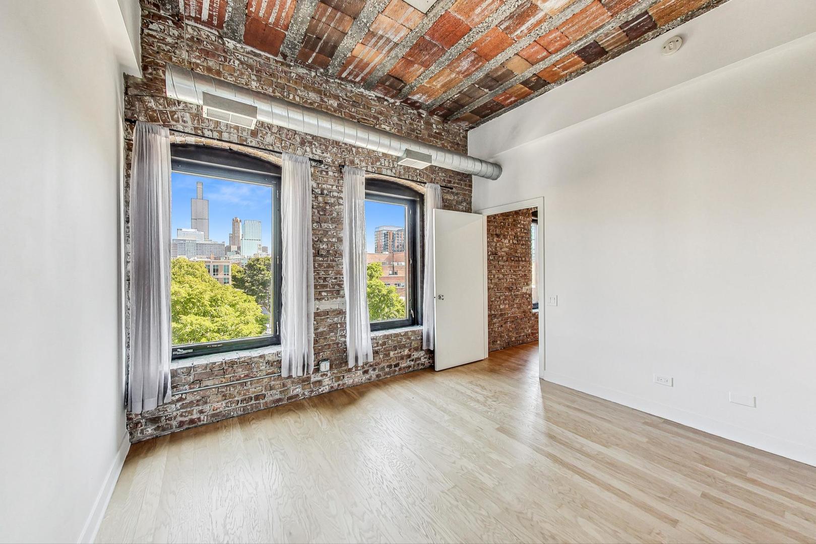 222 South Racine Avenue, Unit 302 Chicago, IL 60607 - Photo 11 of 20