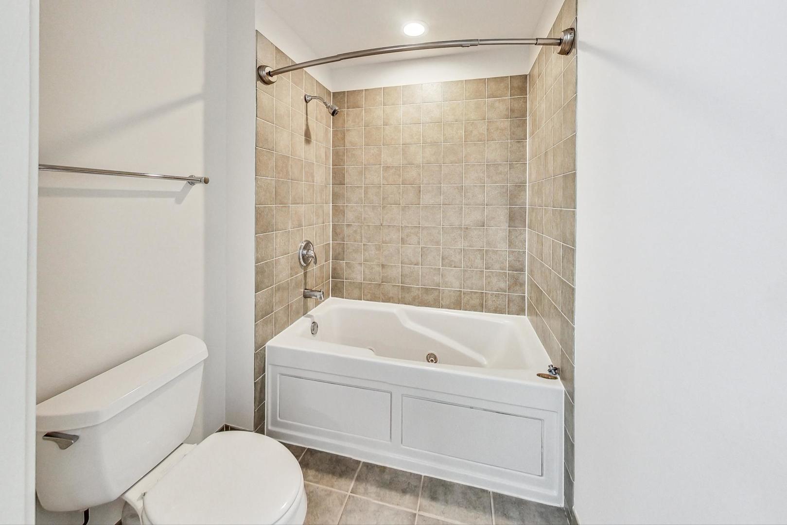 222 South Racine Avenue, Unit 302 Chicago, IL 60607 - Photo 14 of 20