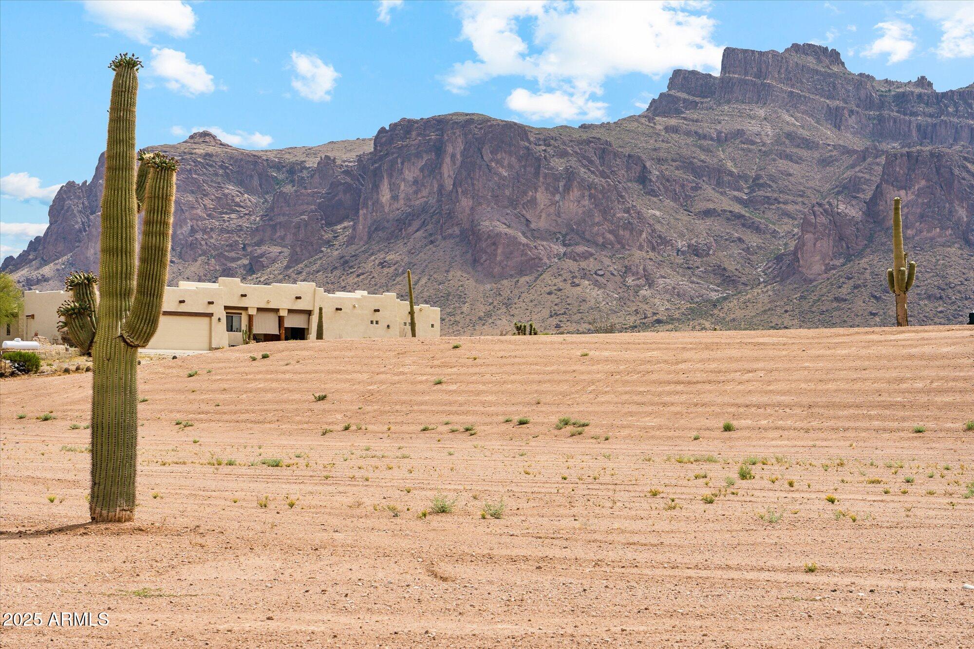 0 South Roadrunner Road, Unit D Apache Junction, AZ 85119 - Photo 3 of 6 a view of a backyard of the house