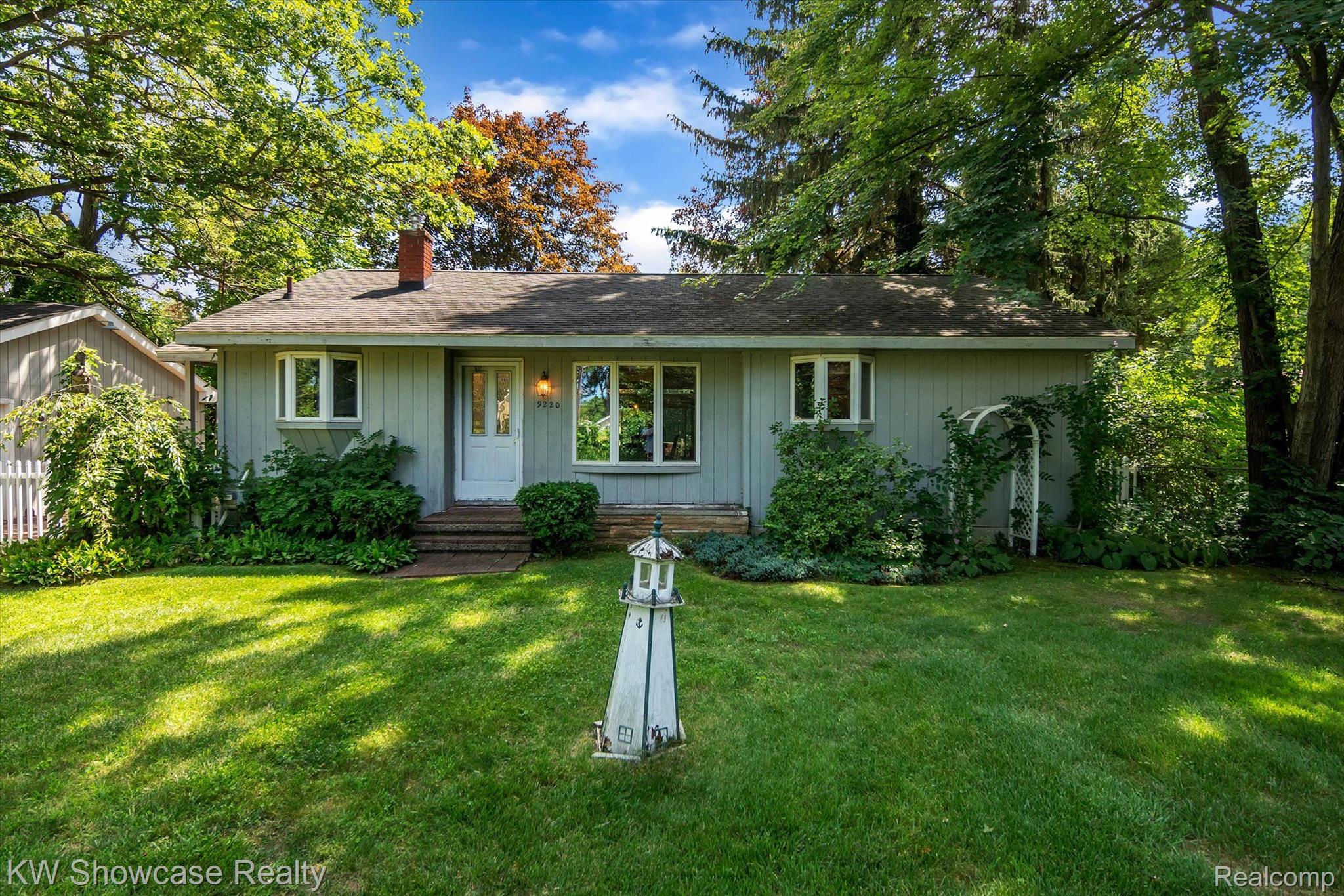 The home is 1640 Square Feet. 