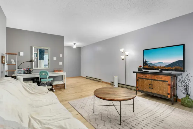 $139,900 | 14115 Pennock Avenue, Unit 303, Apple Valley, MN 55124