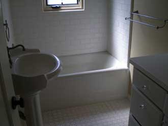 529 West Almeria Road Phoenix, AZ 85003 - Photo 6 of 8 Bathroom