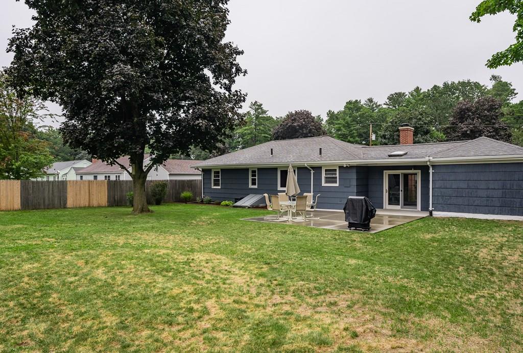 43 Briarcliff Street Springfield, MA 01128 - Photo 6 of 42 Gallery Image 6