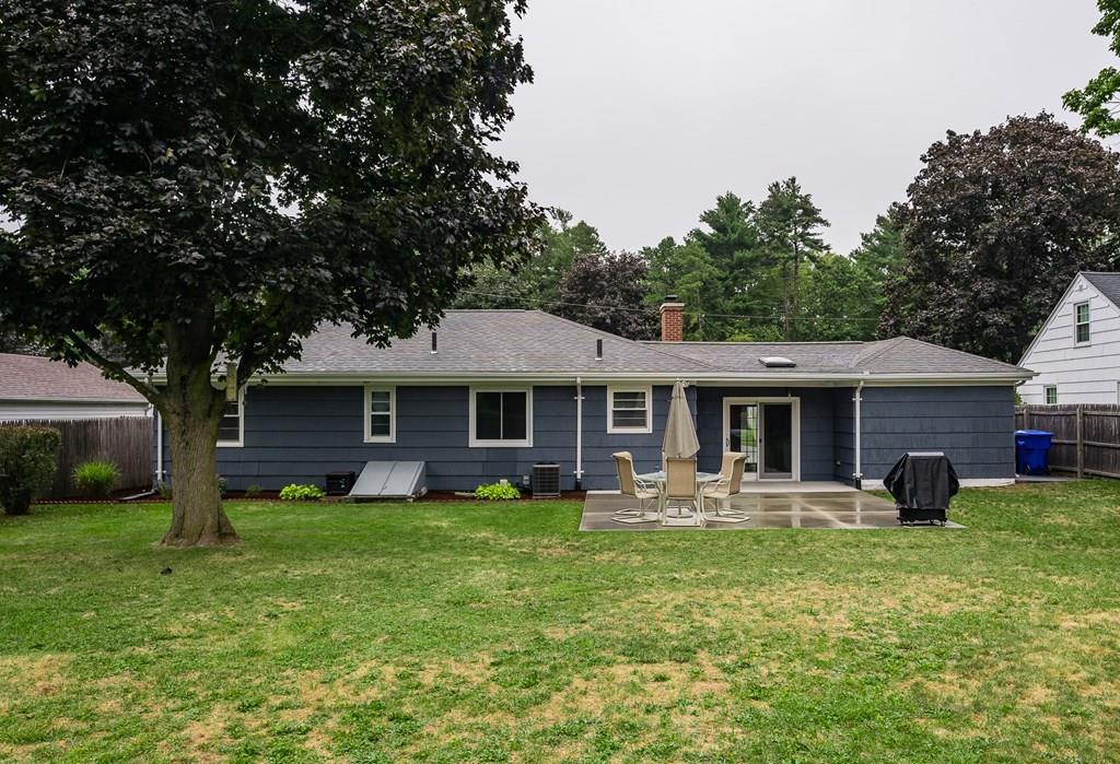 43 Briarcliff Street Springfield, MA 01128 - Photo 7 of 42 Gallery Image 7
