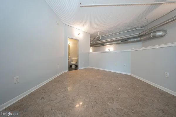 $439,000 | 2200-28 Arch Street, Unit 913, Philadelphia, PA 19103